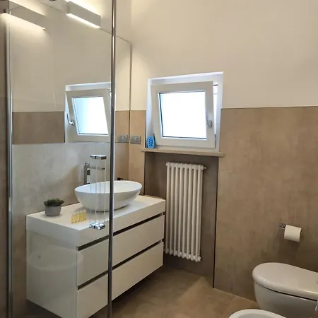 Sg Family - Modern Haven - Peschiera Centro Апартаменты