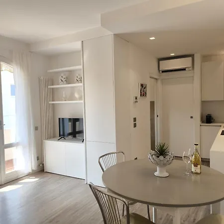 Апартаменты Sg Family - Modern Haven - Peschiera Centro